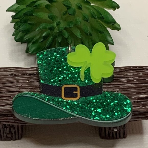 St. Patrick's Day Earring, Shamrock Earring, Clover Earring, Leprechaun Earring - Picture 1 of 4